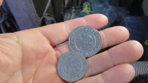 "Pasaje por favor" 2.50 Bolivianos die mich von Ceja bis auf die Avenida 6 de Agosto bringen. Immerhin eine 3/4h Fahrt.